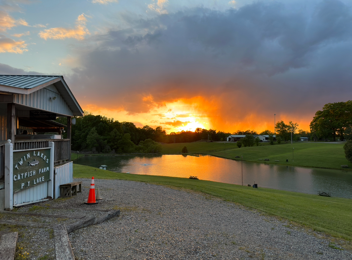 Twin Lakes Catfish Farm & Campground