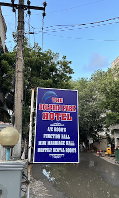 Dolphin Motel & Park