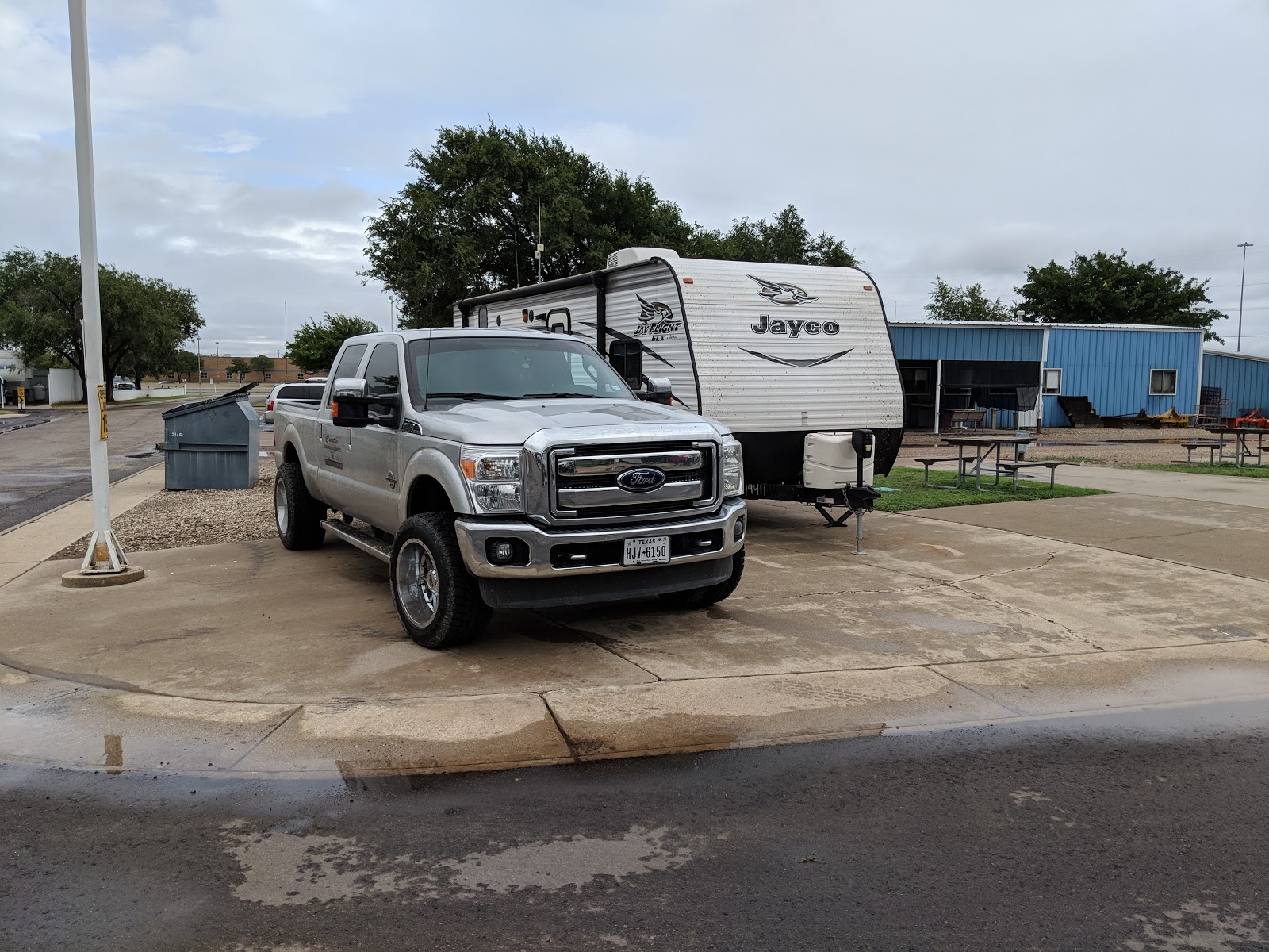 Loop Two Eight-nine RV Park