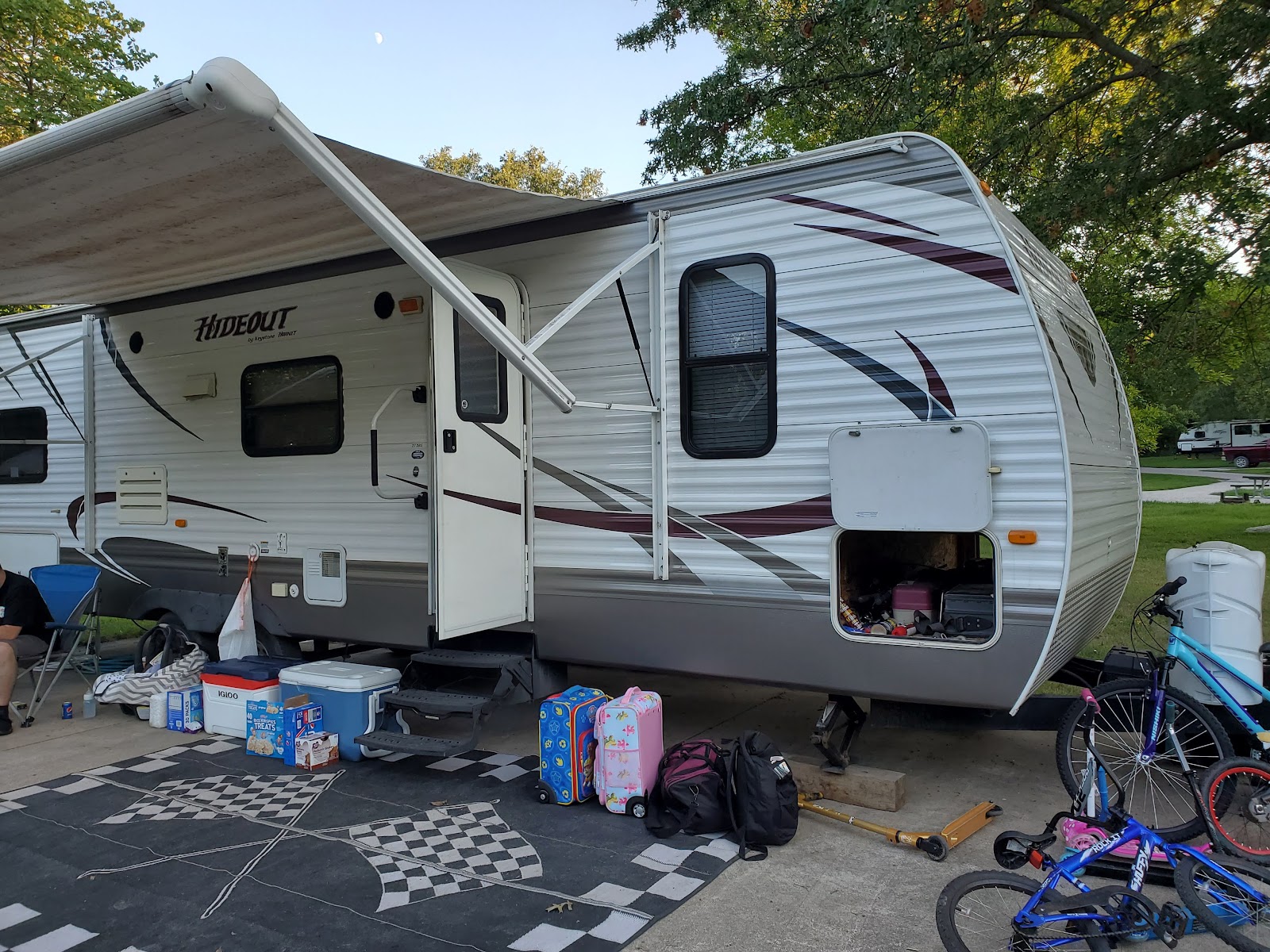 Acorn Valley Campground