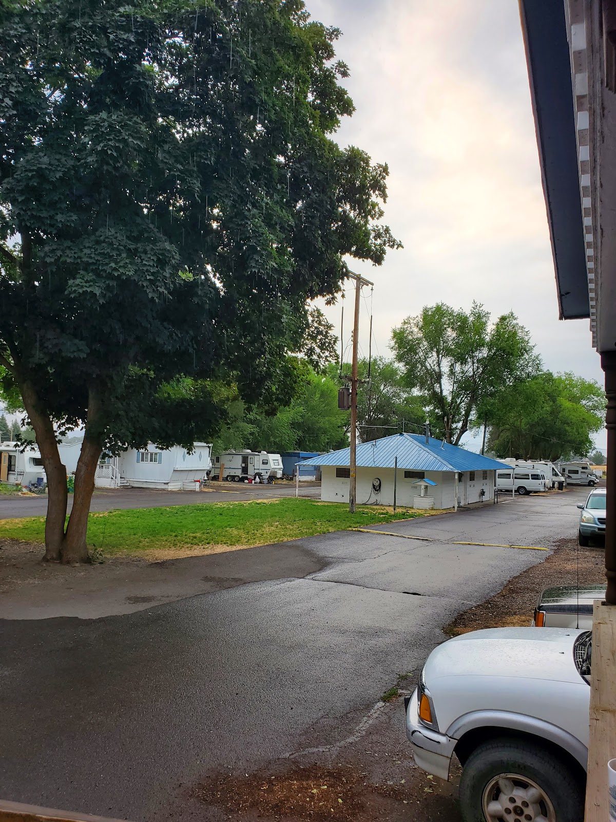 Wiseman's RV and Mobile Home Park