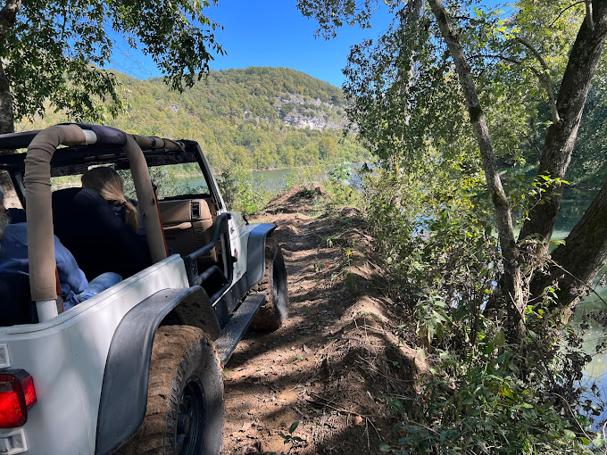 Savoy Island Ranch - Glamper Airstream Mansion