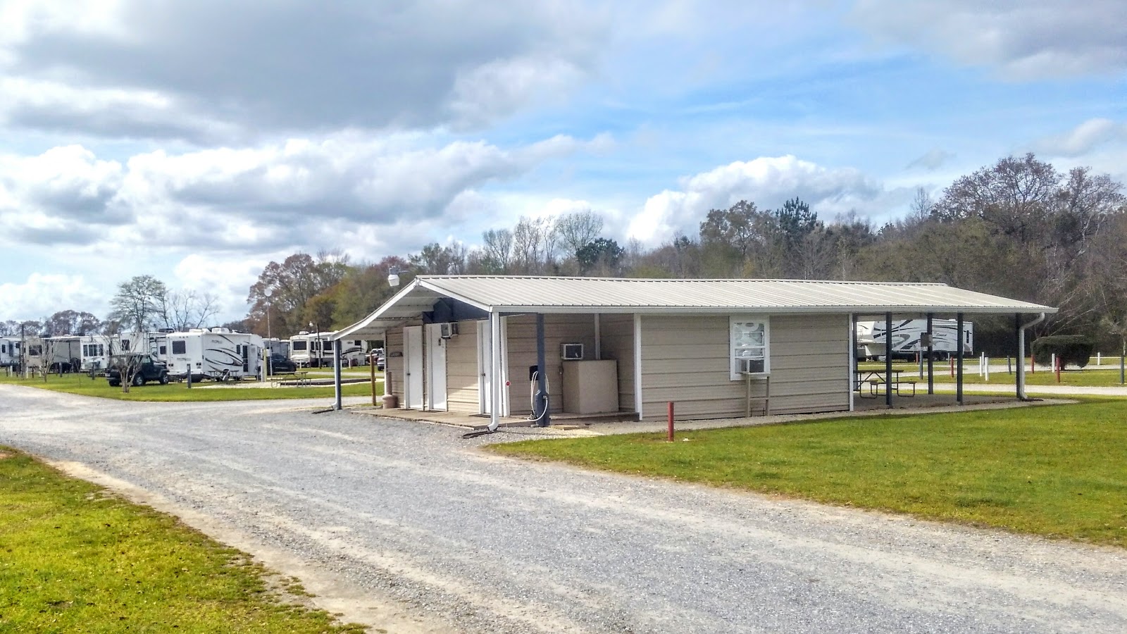 Eagle's Landing RV Park - Holt, FL