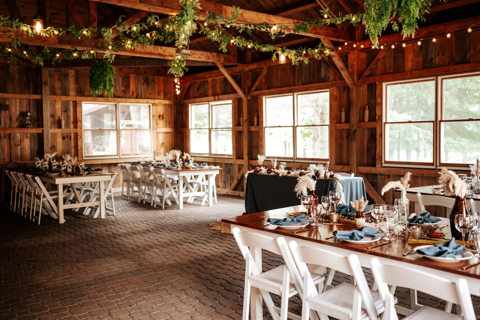 Lakeside Camping & Cabins