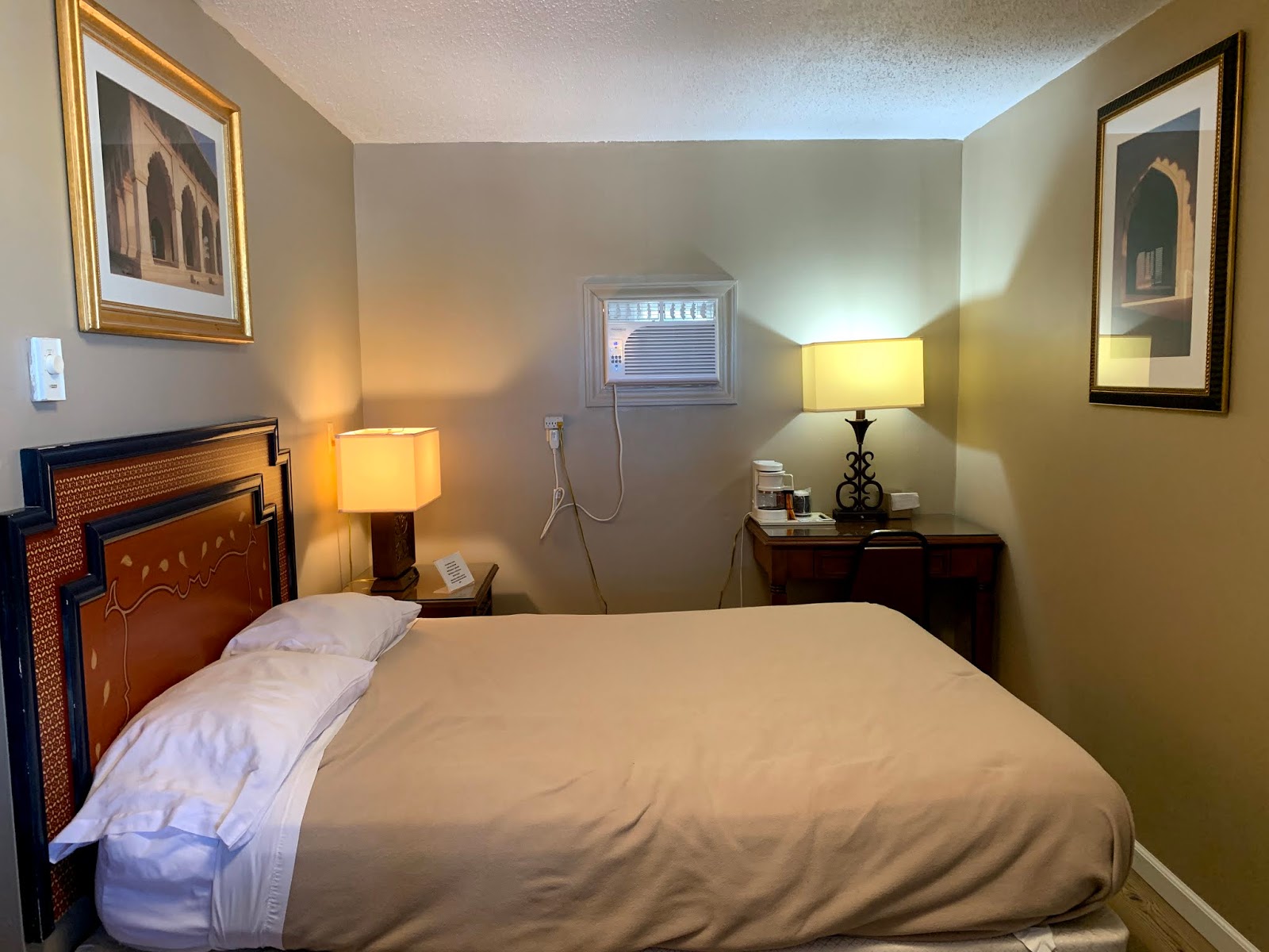 Badlands Motel & Campground