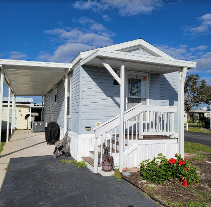 Crystal Lake Village