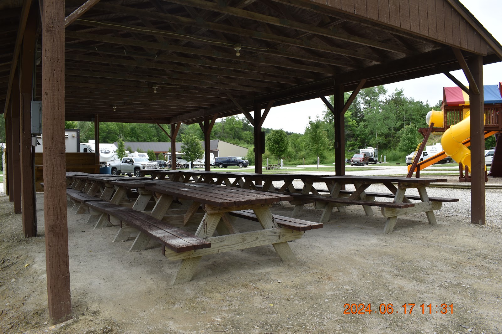 Eagle Cliff Campground & Lodging