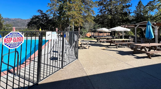 Lakeshore Inn and RV