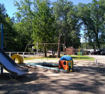 Lakeshore Inn and RV