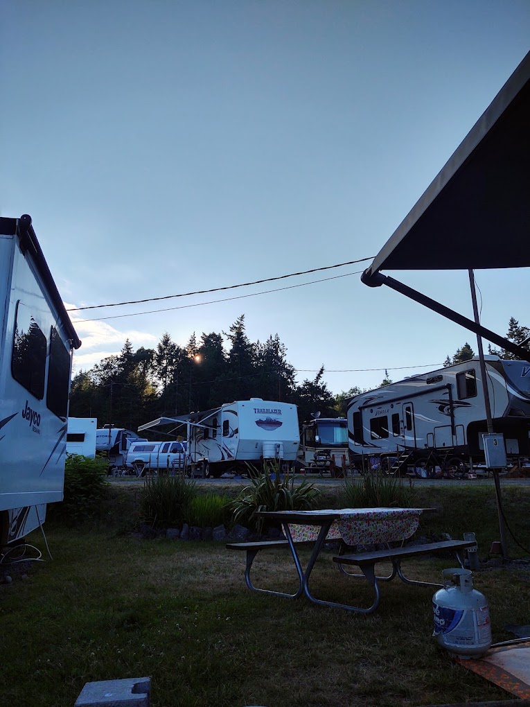 John Waynes Waterfront Resort