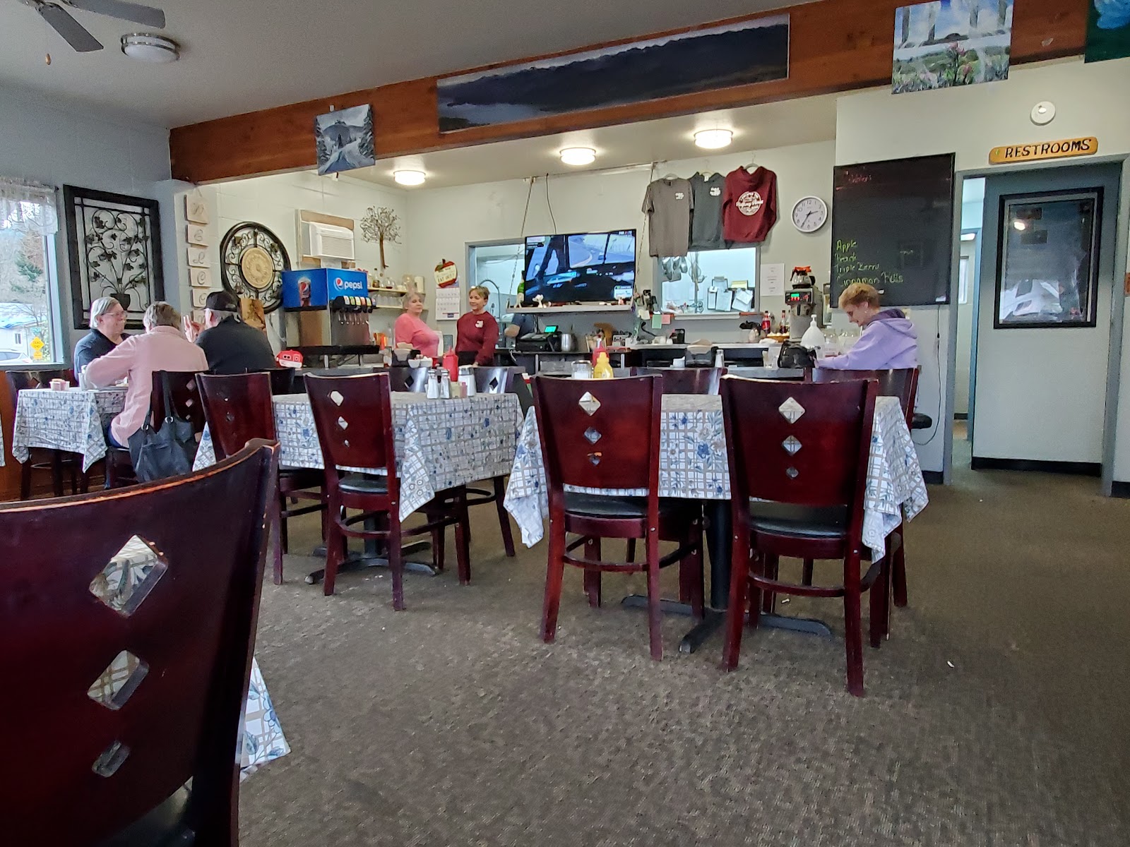 Halfway House Restaurant and RV Park