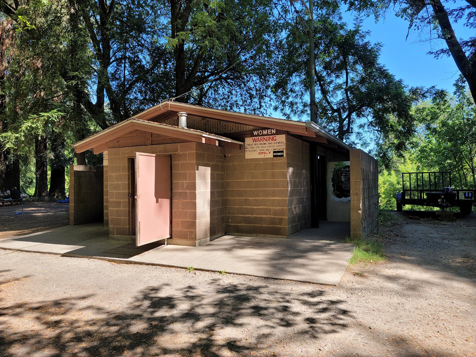 Mirabel Trailer Park & Campground