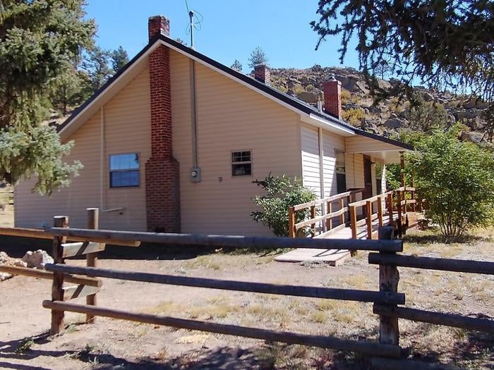 Upper Crossing Guard Station