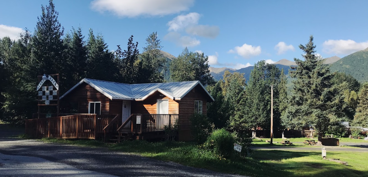 Coldwater Lodge and Market