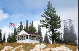 Spyglass Ground House