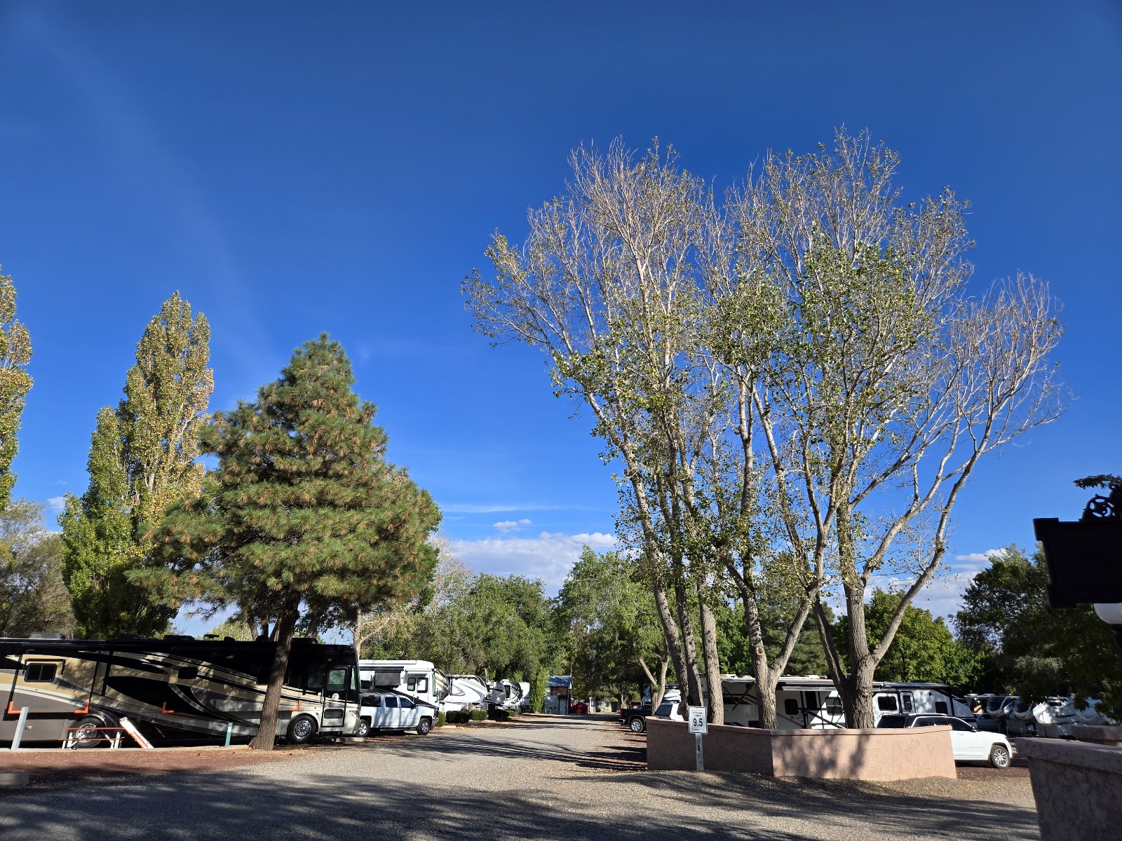 J & H RV Park