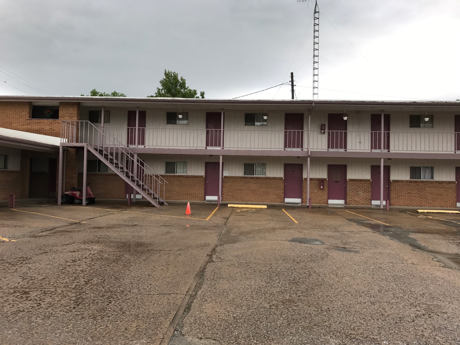 Townsman Motel