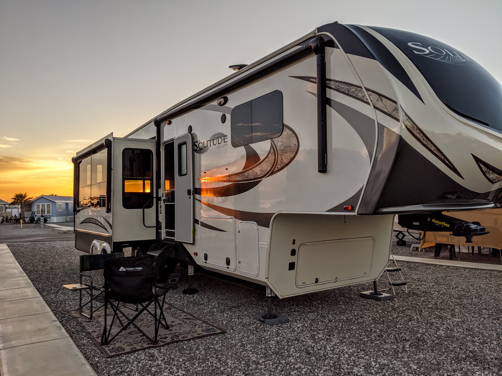 Las Quintas Oasis RV Park