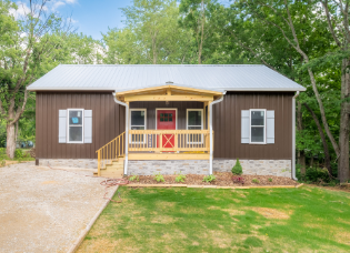 COUNTRY SQUIRE LAKES