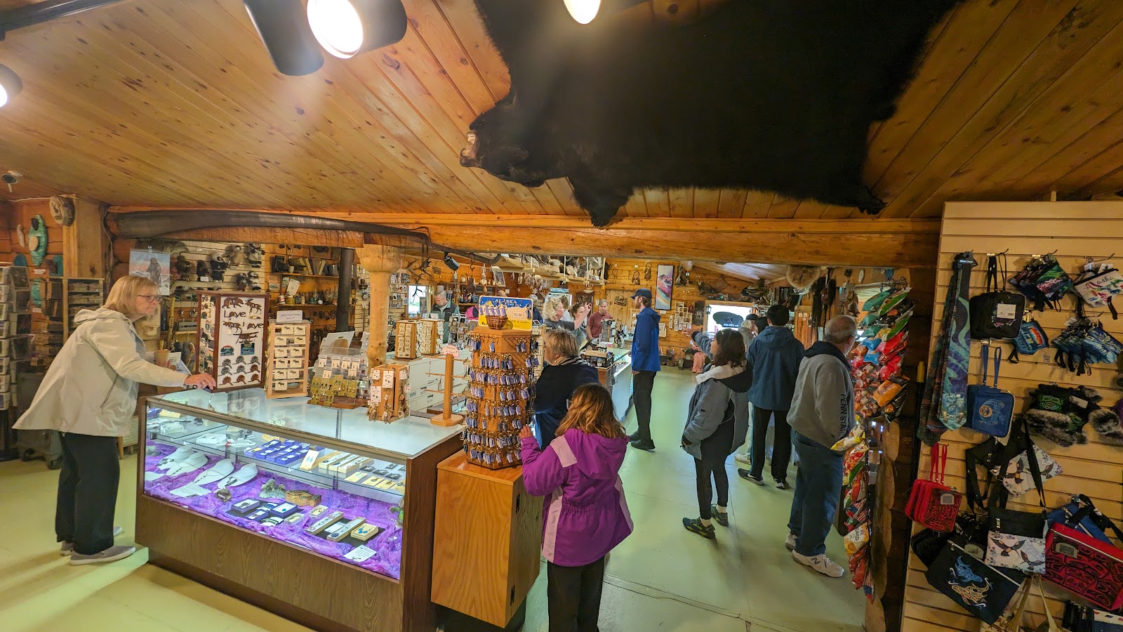 Tatlanika Gift Shop and Campground