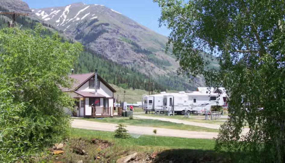 A & B RV Park