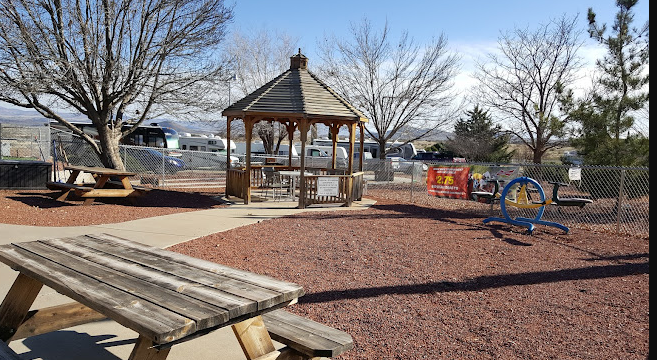 Cordes Jct Motel, RV Park, 50S Diner Backseat Bar