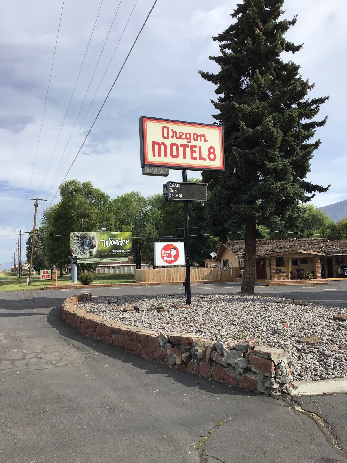 Oregon Motel 8 and RV Park