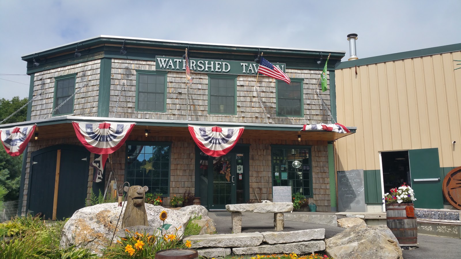 Boothbay Craft Brewery, Tavern, RV & Cottages