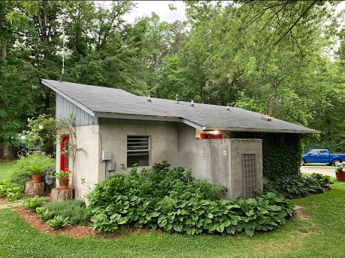 Red Gates Cottages and RV Park