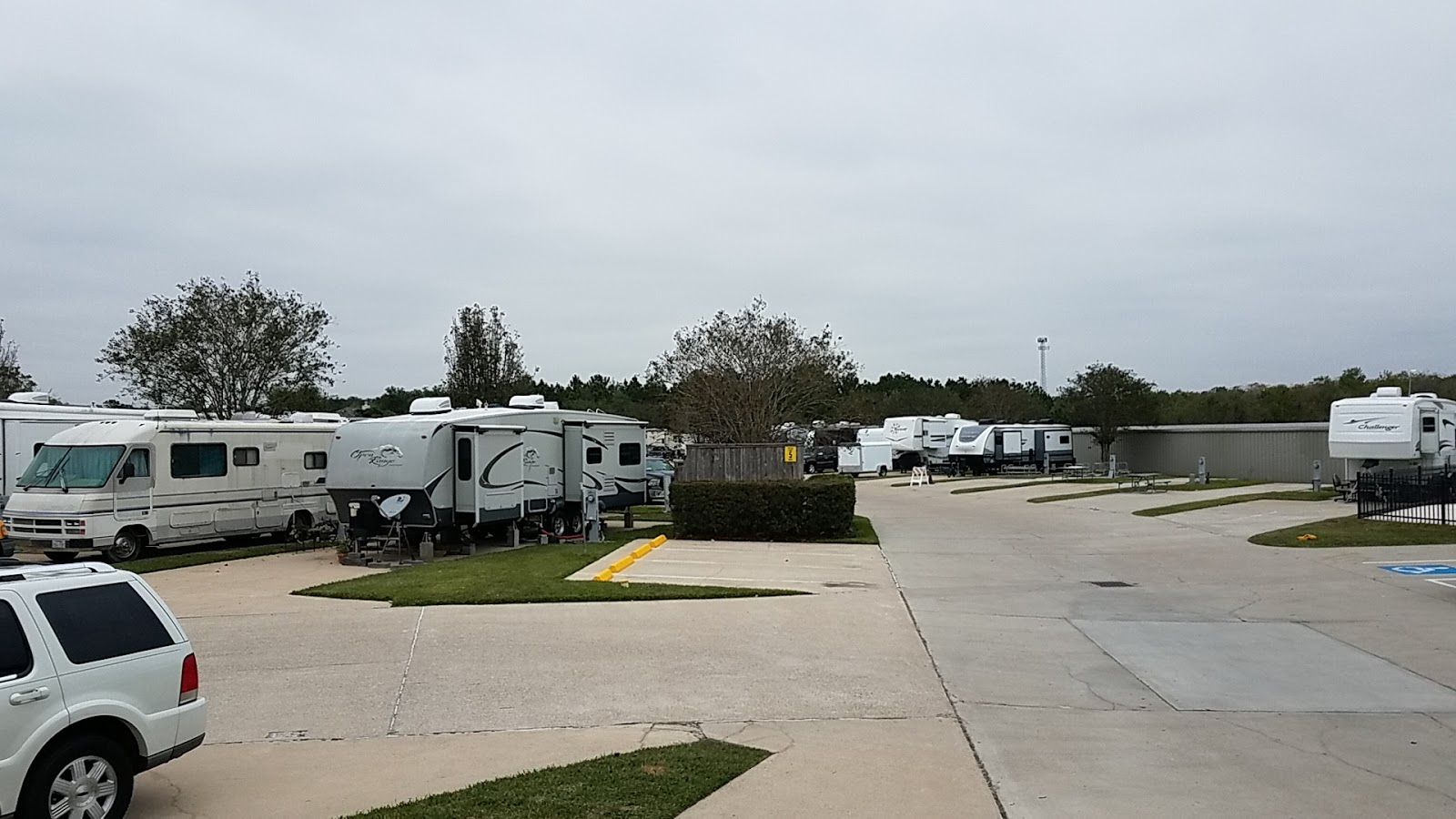 Bay Colony RV Park & Car Wash