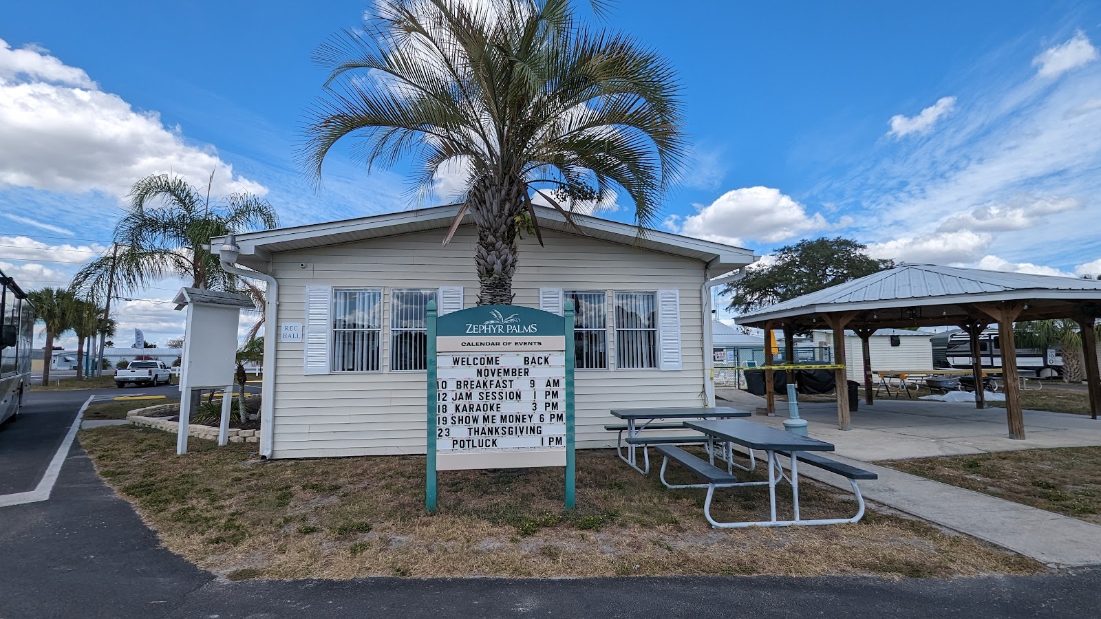 Zephyr Palms RV Park