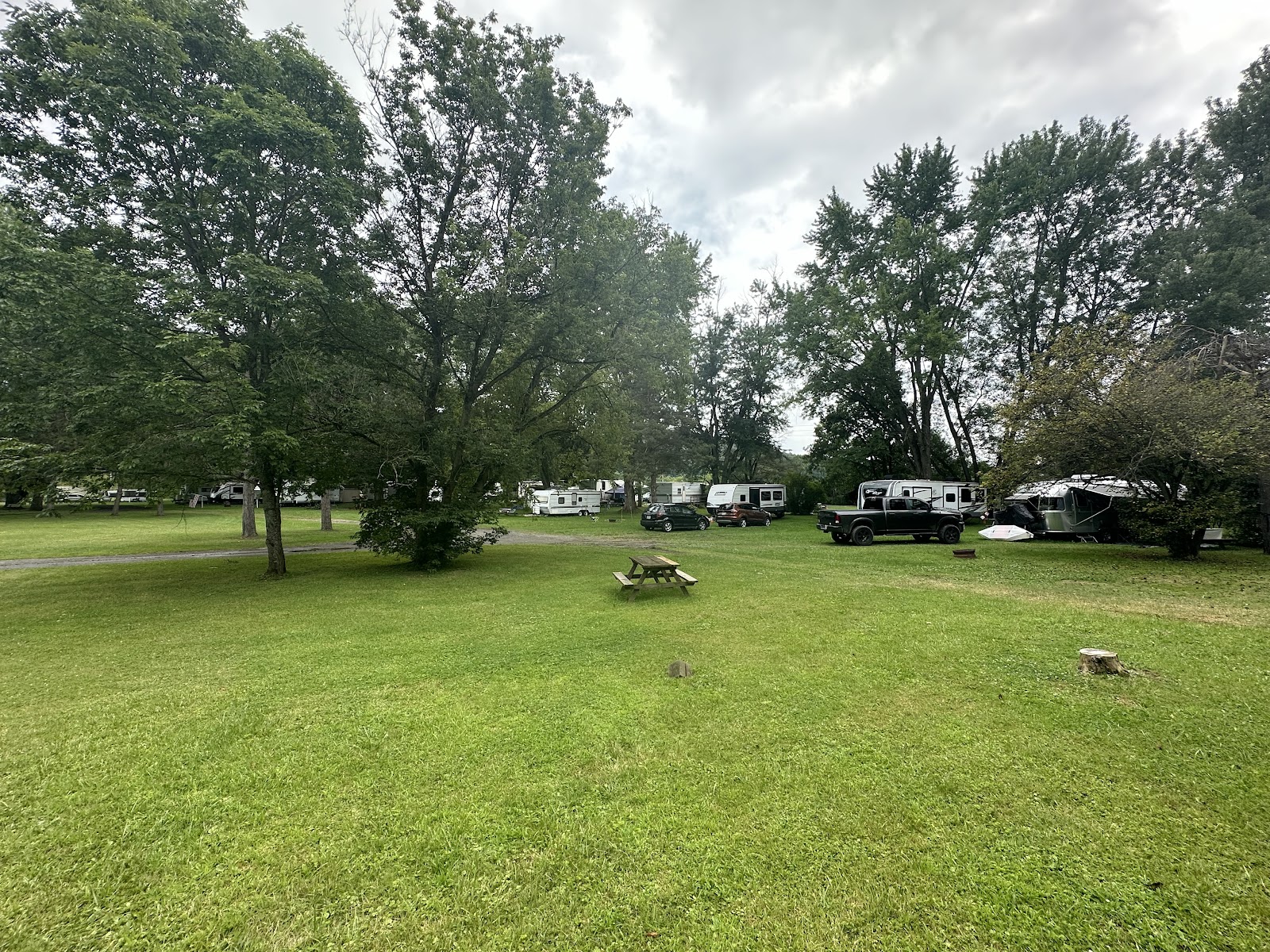 Yellow Lantern Kampground