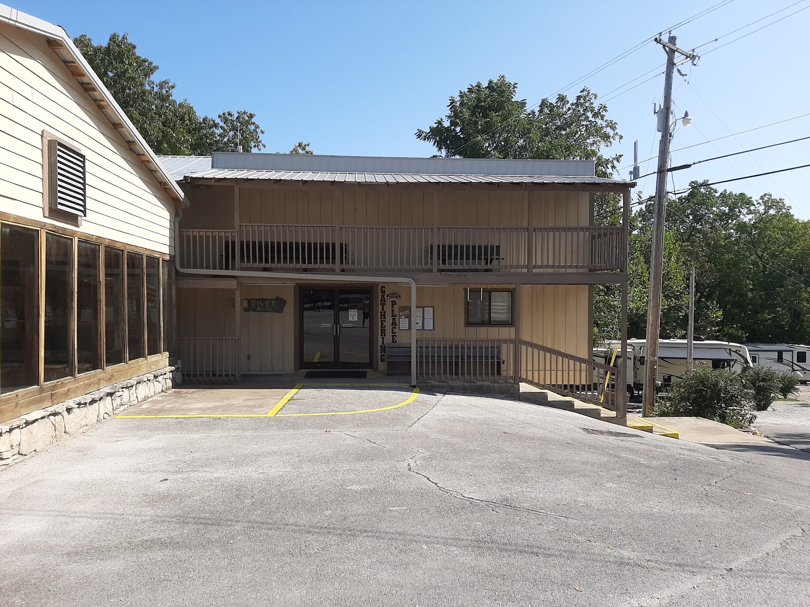 Compton Ridge Campground & Lodge