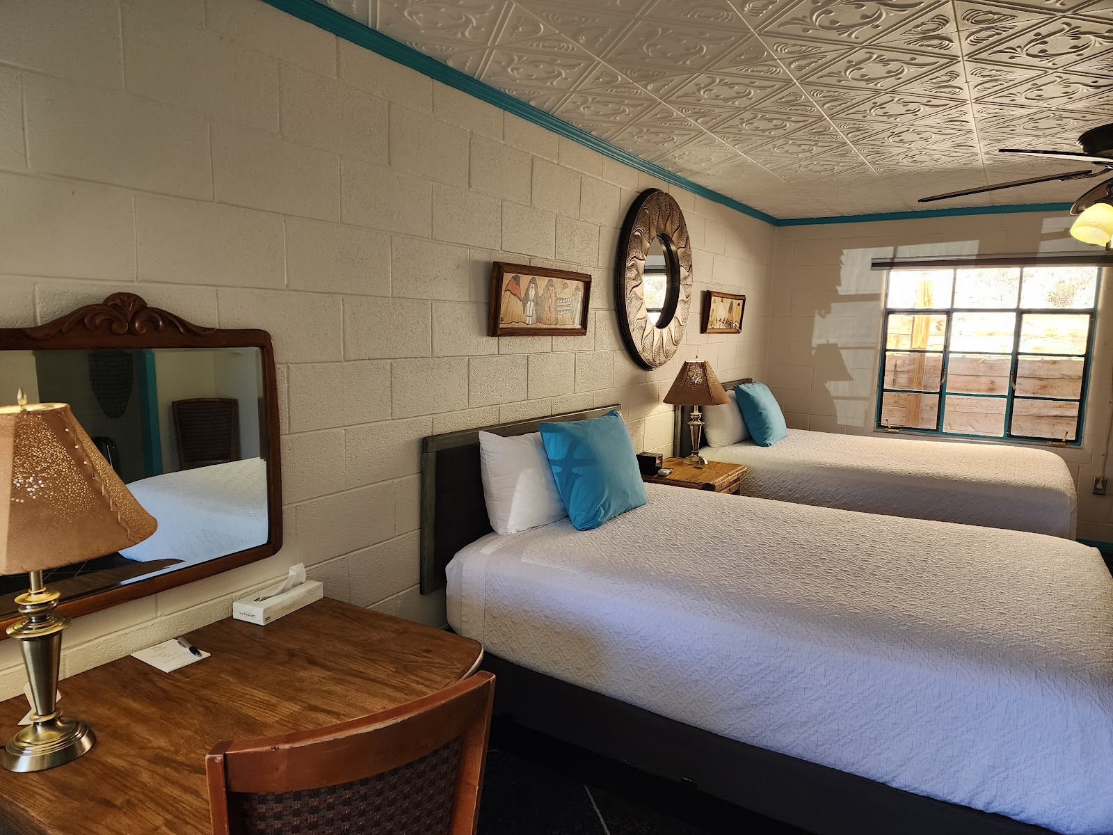 Arrowhead Motel & RV Park