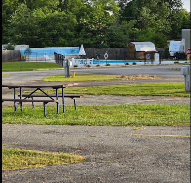 Crossroads Travel Park Camping