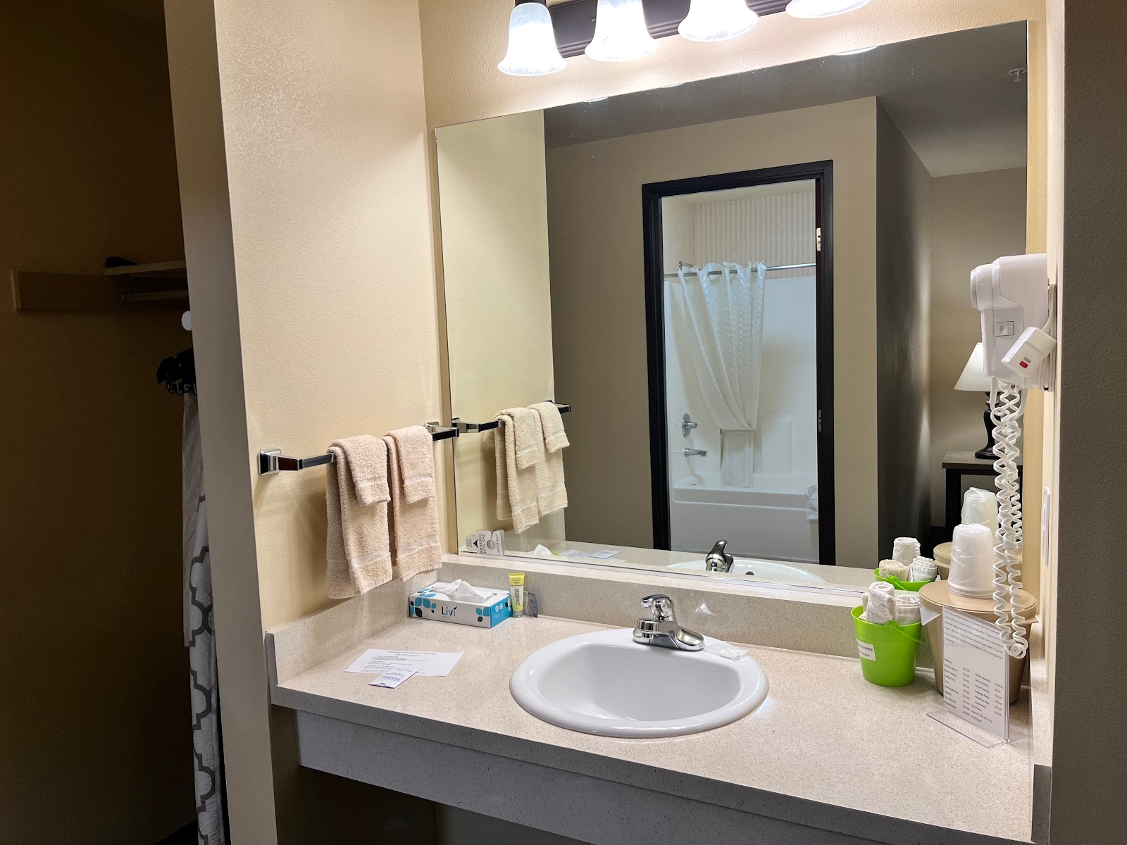 Clatskanie River Inn and RV Park