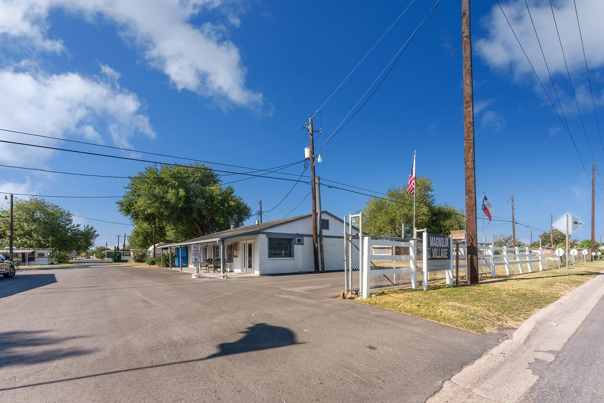 Magnolia Village RV Park