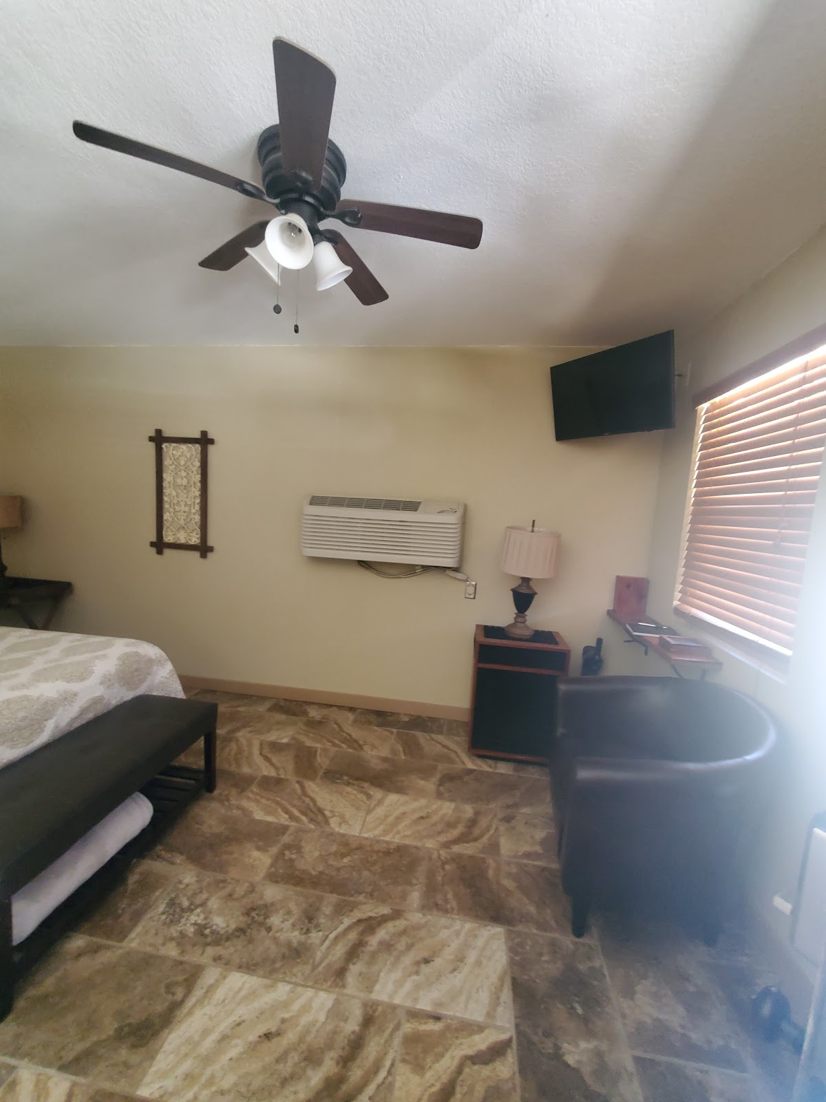 Heltons RV Park and Campground