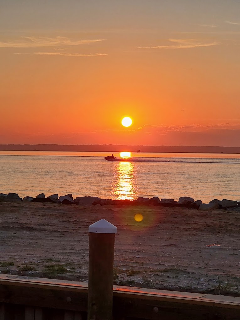 BlueFin Bungalows & Marina