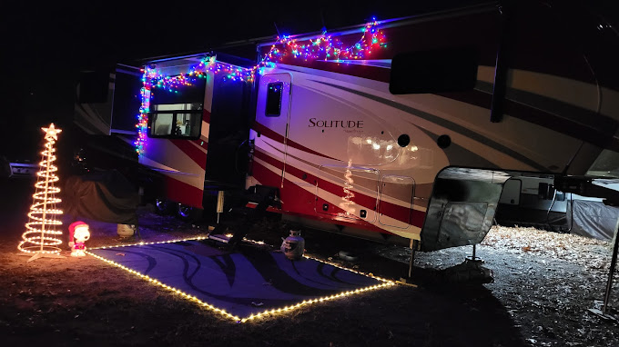 Whispering Oaks RV Resort