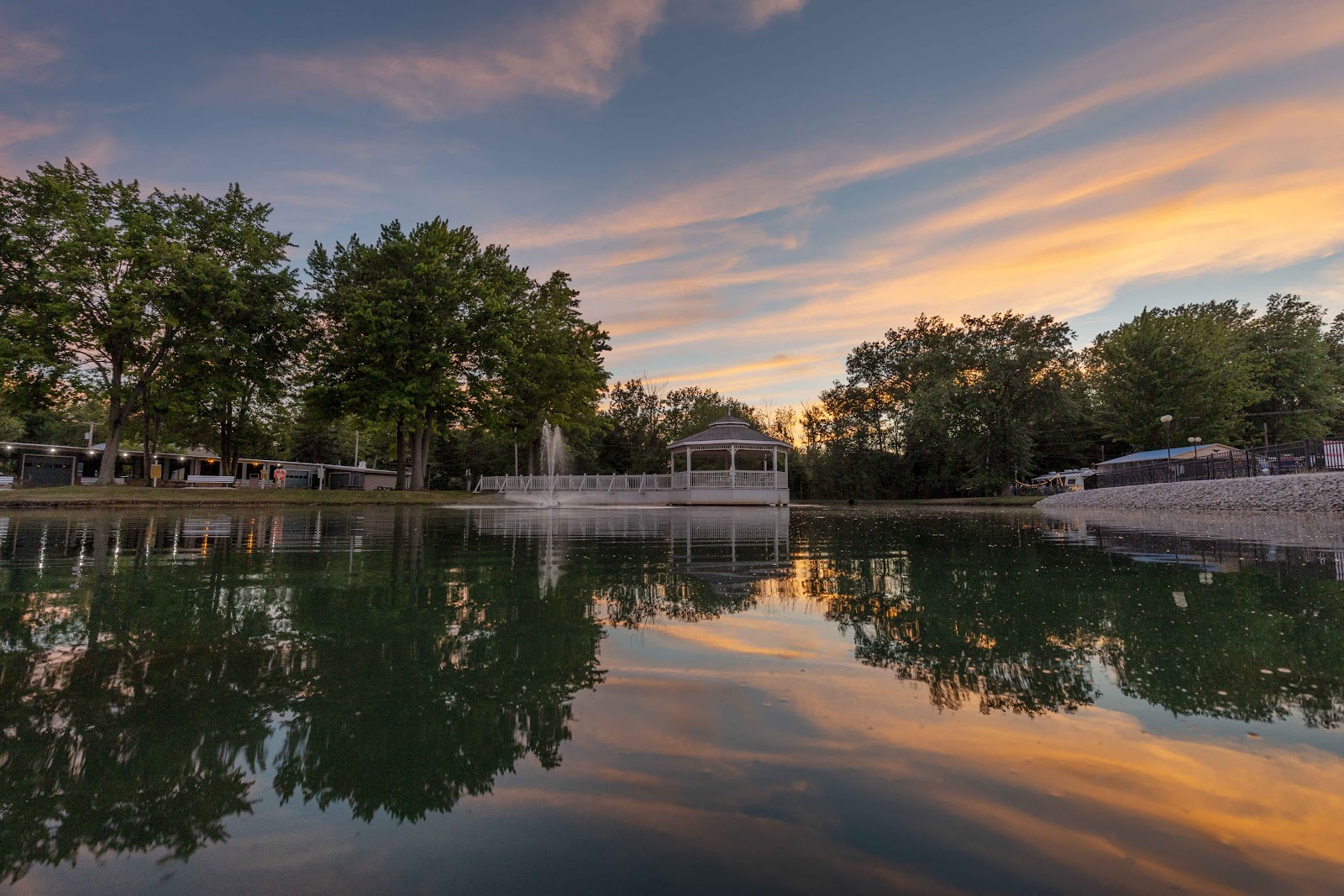 Sun Retreats Geneva on the Lake