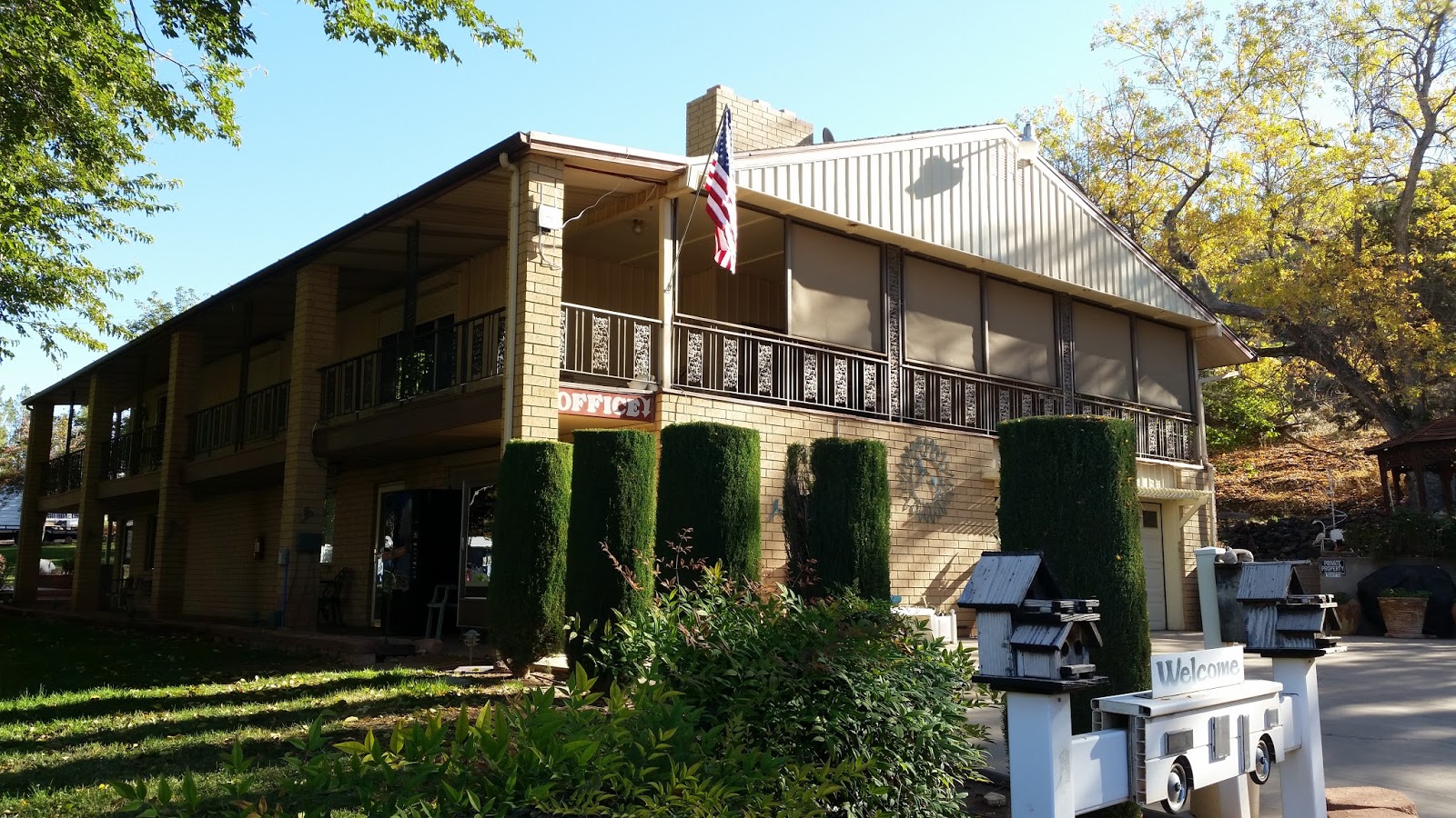 LEEDS RV Park and Motel