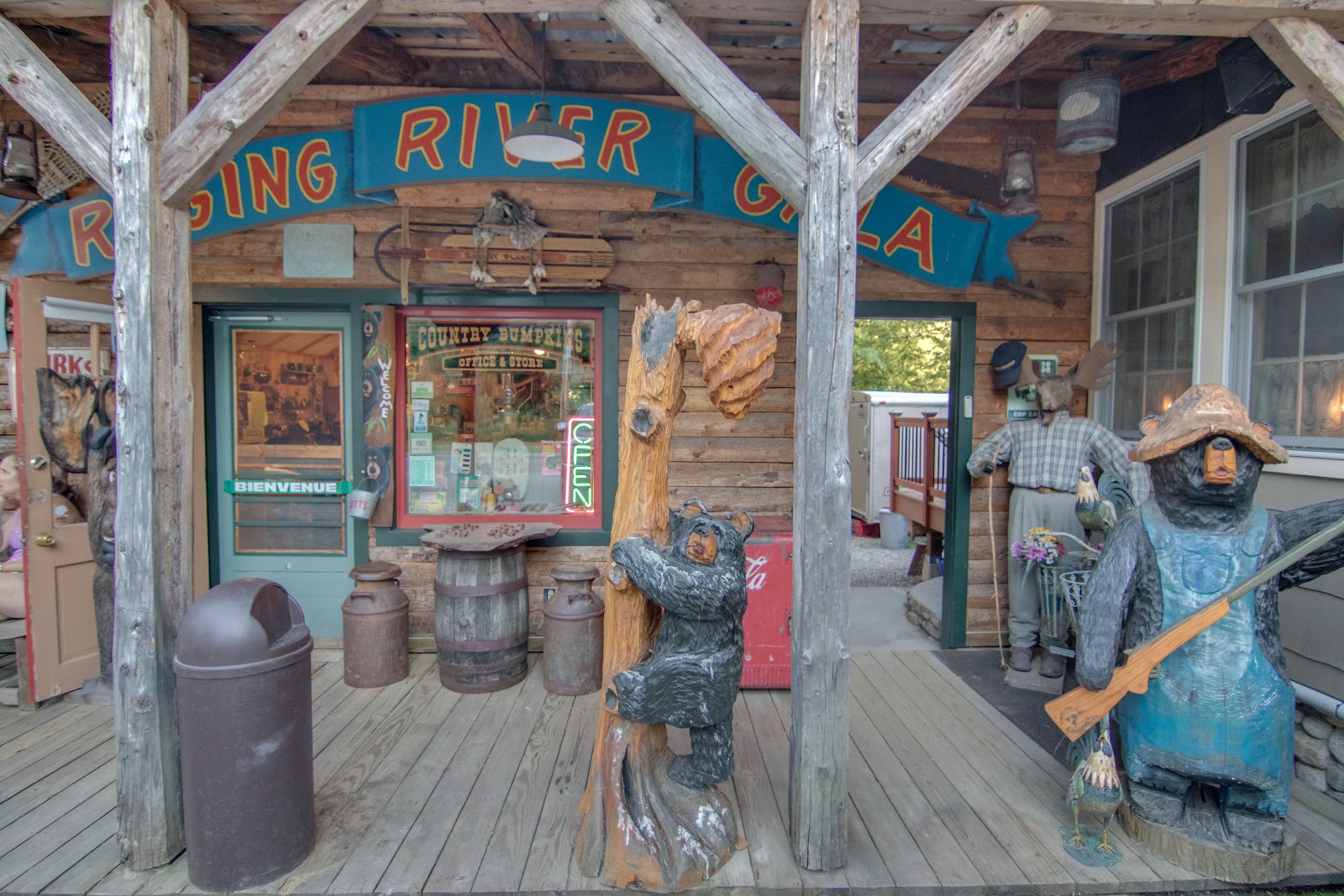 Country Bumpkins Campground & Cottages