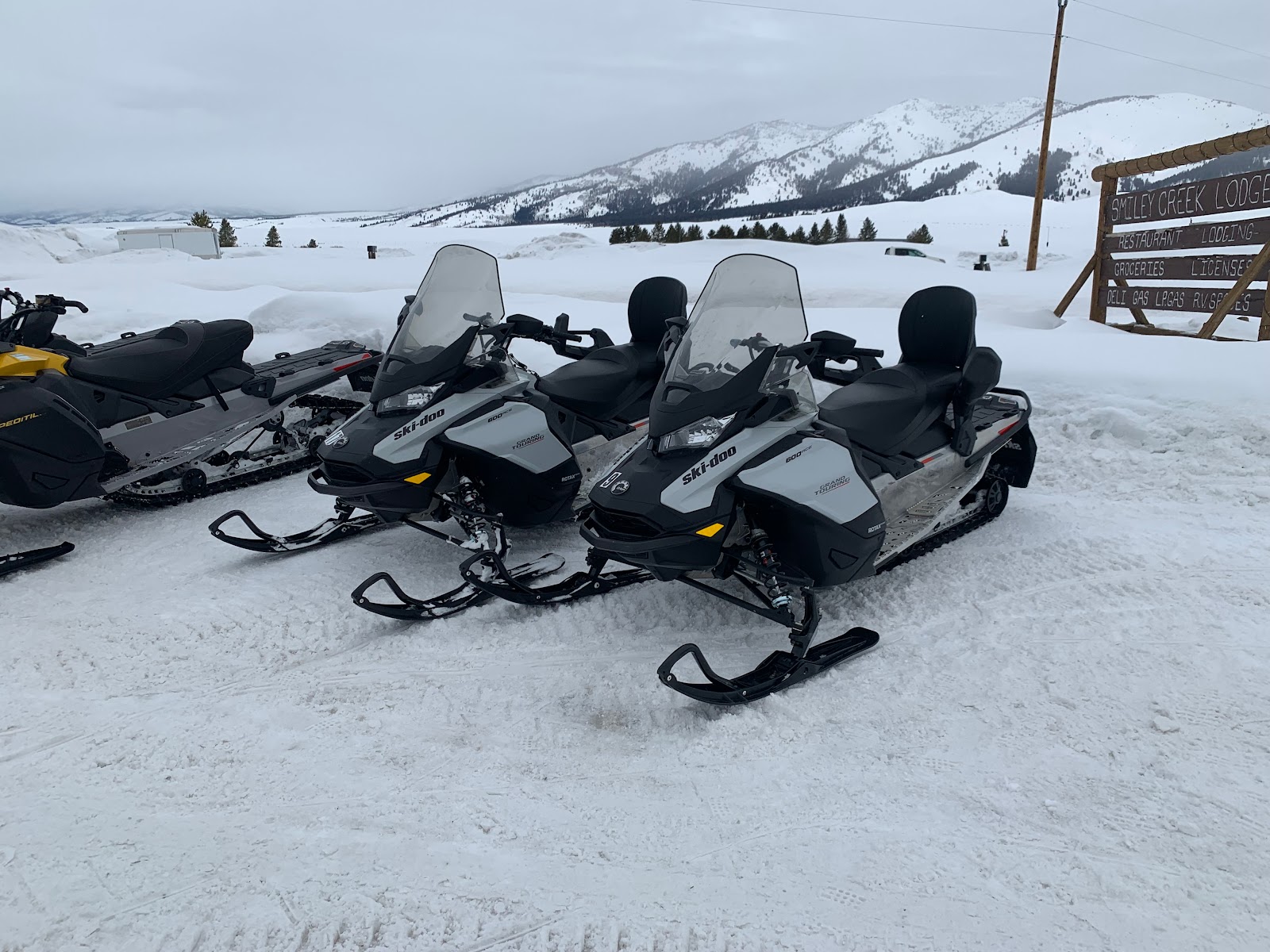 Smiley Creek Lodge and RV Park