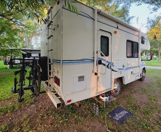 Foothills Motel & Campground