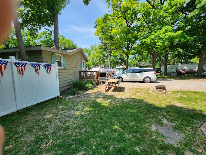 Shade Acres Camping & Cottages