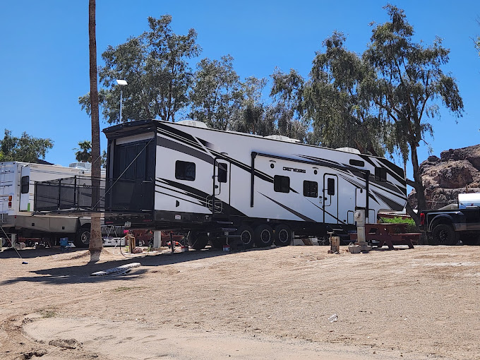 Echo Lodge River Resort