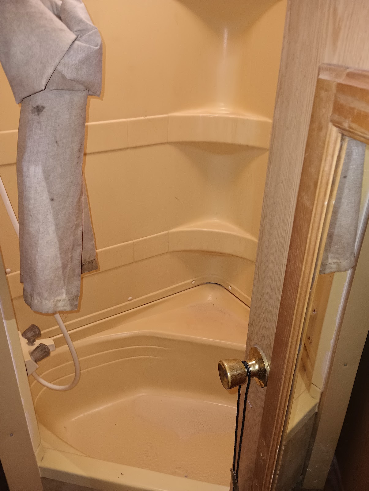 Van Manor MH Camp - RV Park