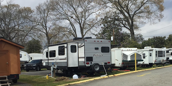 Crossroads Travel Park Camping