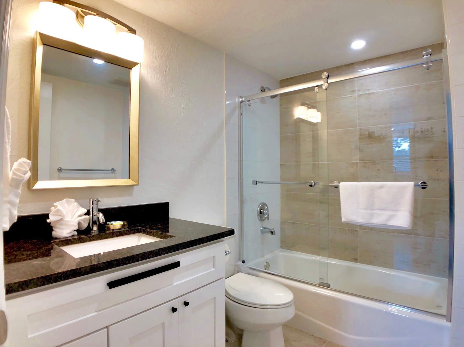 Siesta Heron Suites & Villas